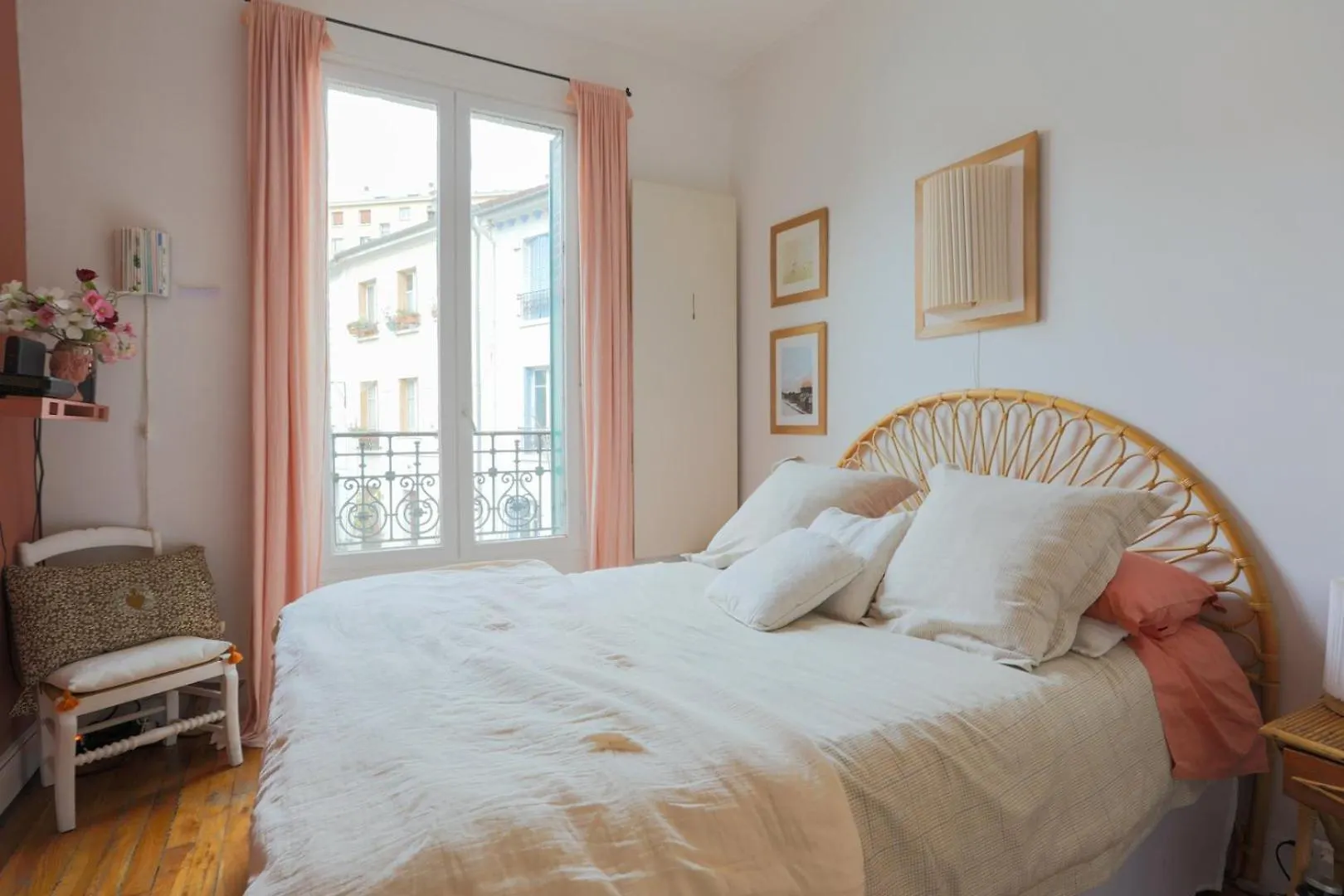 The Iris - Cosy Spacious House & Terrace Paris 0*,  Frankreich
