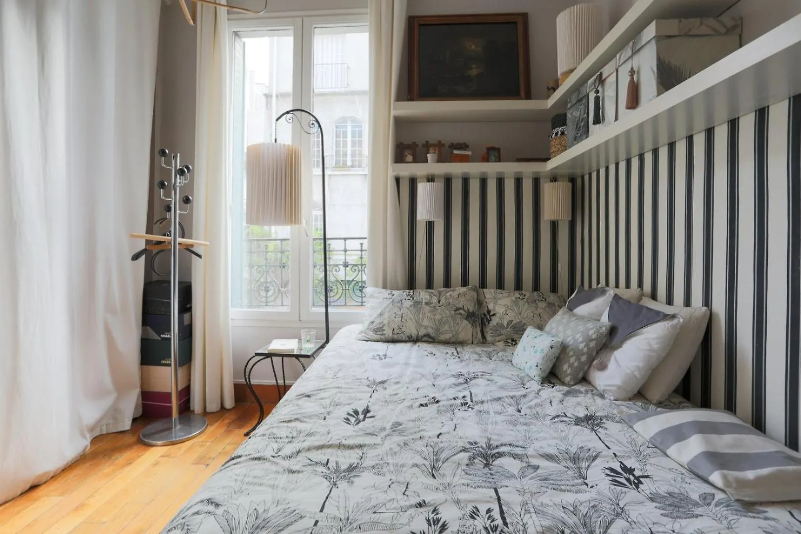 The Iris - Cosy Spacious House & Terrace Paris