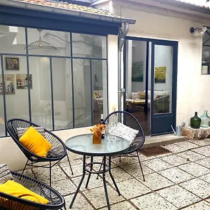 Villa Artist's - & Private Courtyard - 200m2, Paris