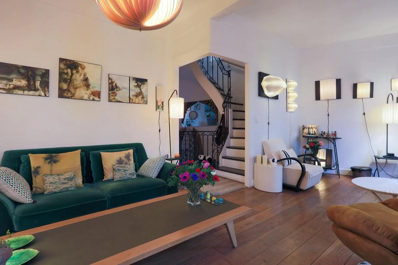 The Iris - Cosy Spacious House & Terrace Paris